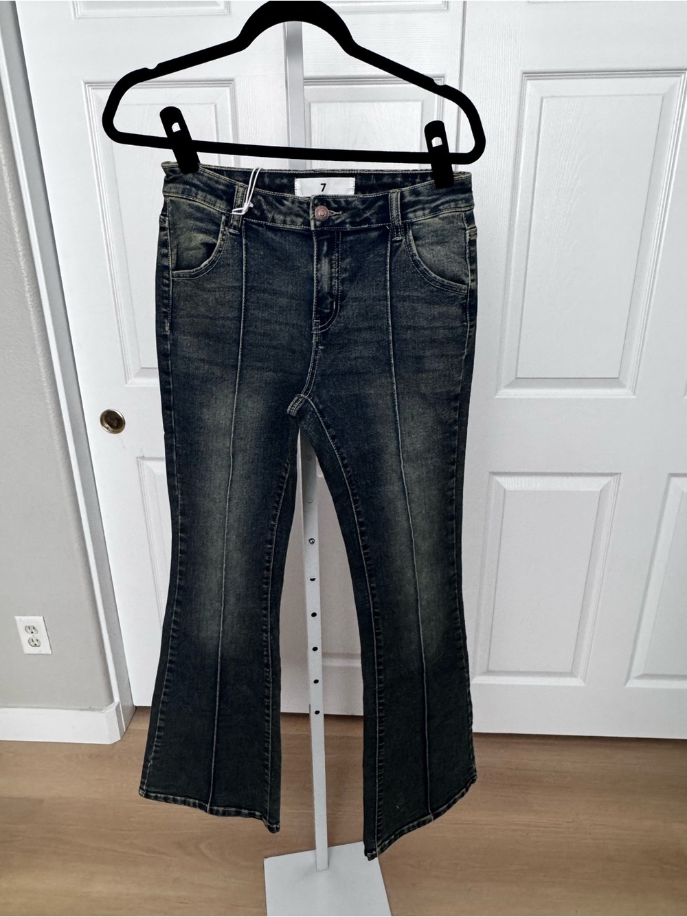Women’s Dark Wash Flared Jeans - Size 7